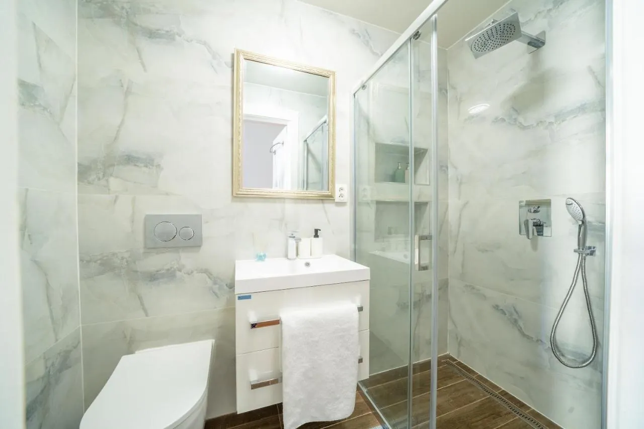 Exclusive Apartment With A View Of Prague Castle And Vltava River