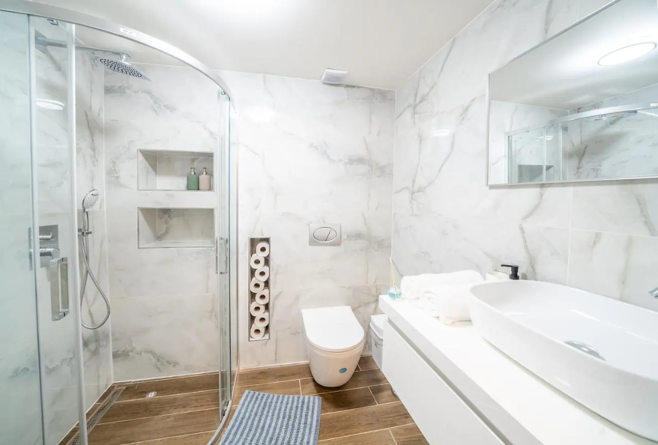 Exclusive Apartment With A View Of Prague Castle And Vltava River